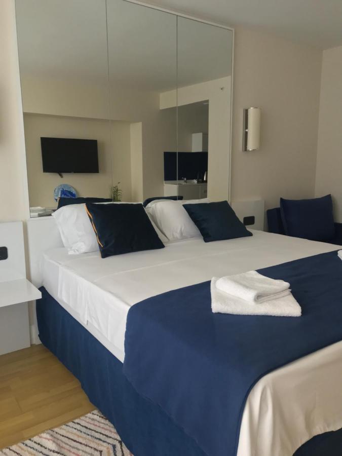 Batumi Apartments Guli Esterno foto