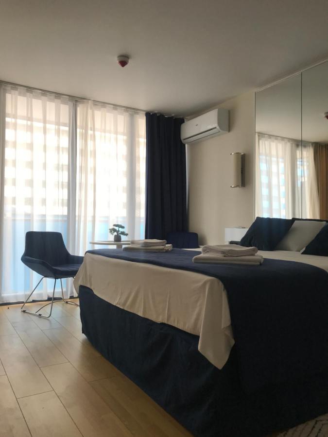 Batumi Apartments Guli Esterno foto