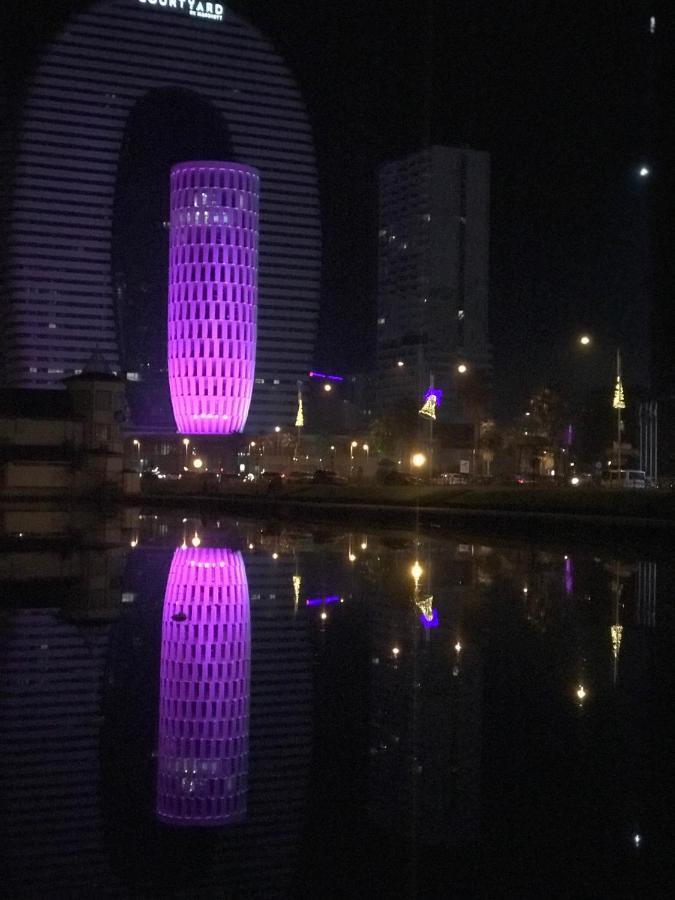 Batumi Apartments Guli Esterno foto