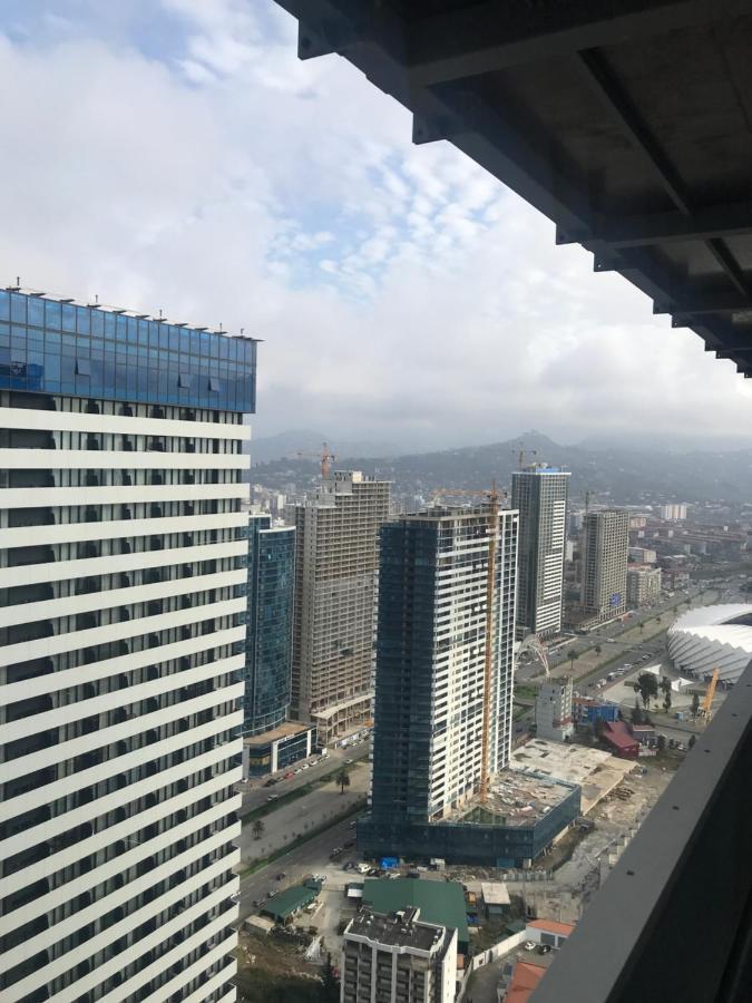 Batumi Apartments Guli Esterno foto