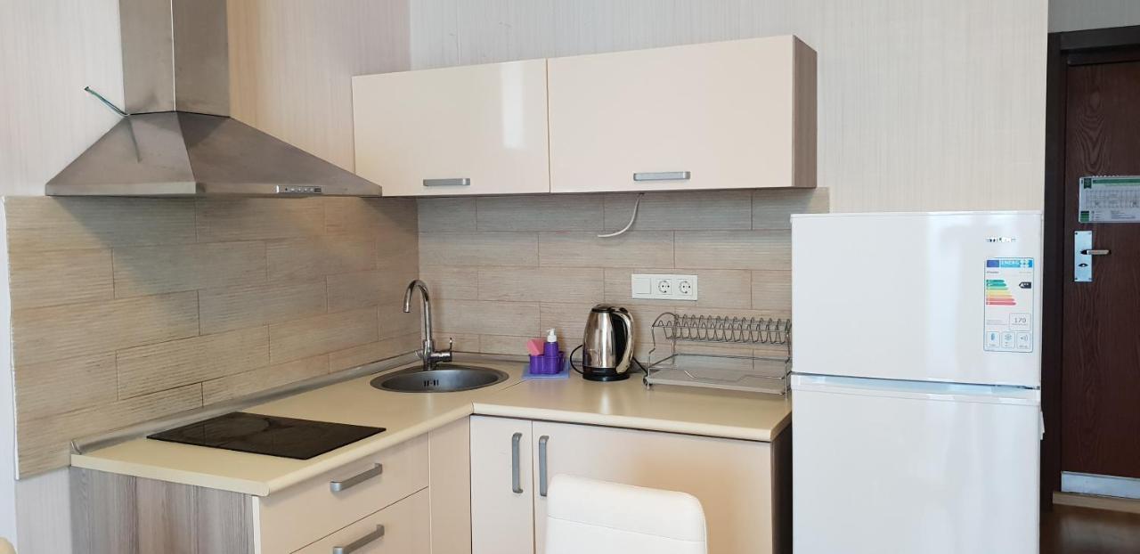 Batumi Apartments Guli Esterno foto