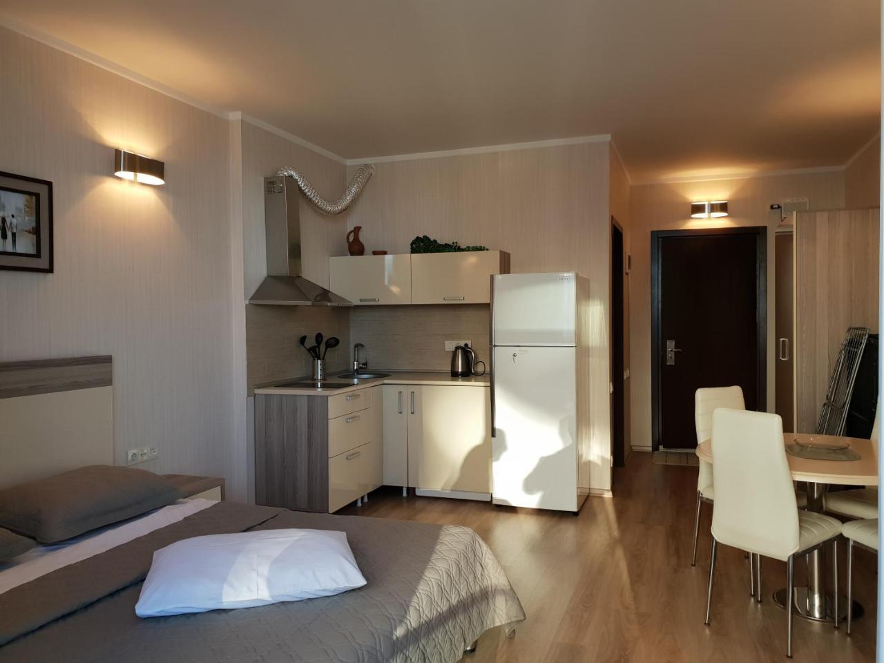 Batumi Apartments Guli Esterno foto