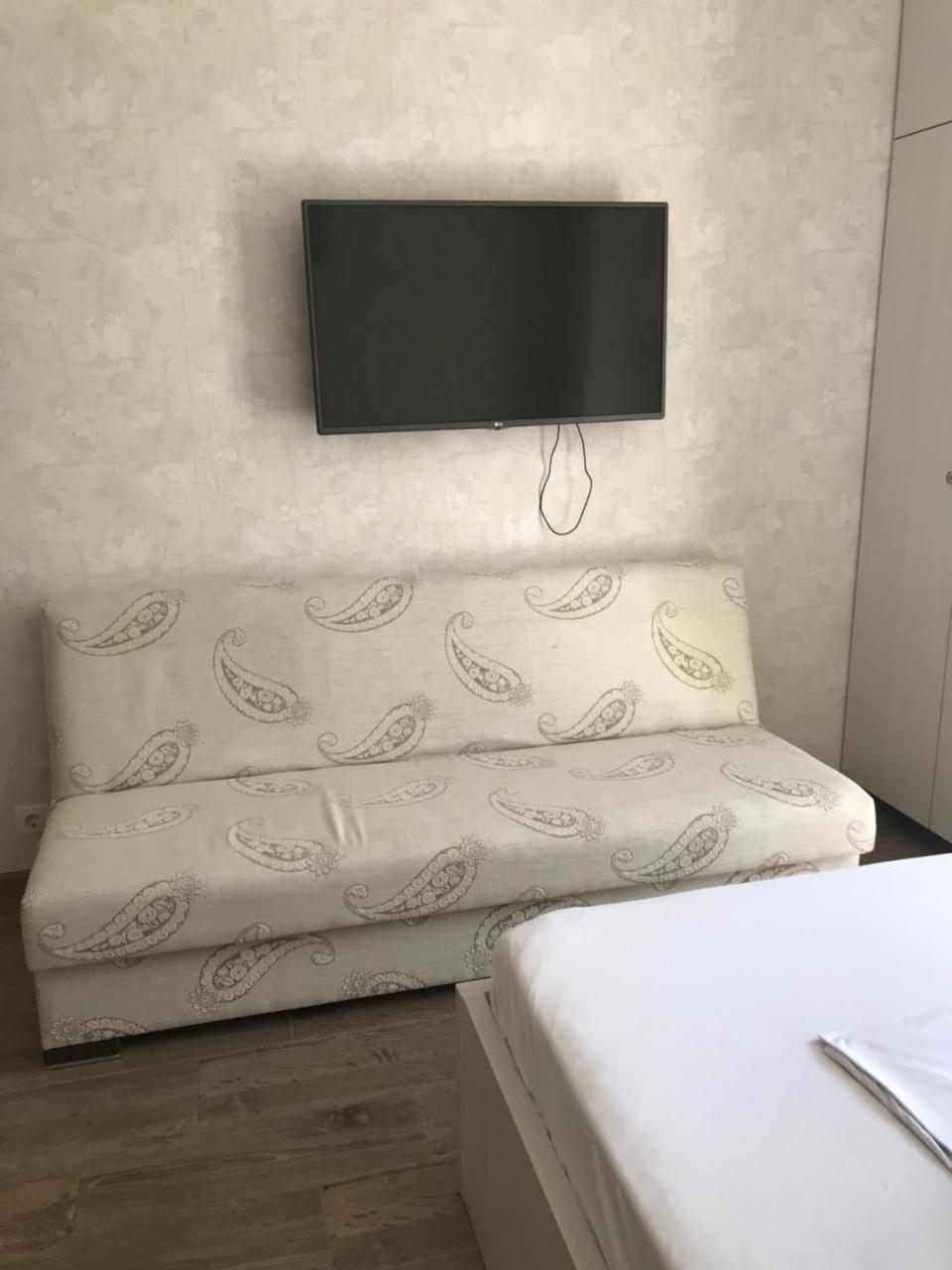 Batumi Apartments Guli Esterno foto