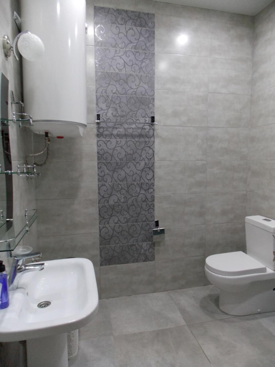 Batumi Apartments Guli Esterno foto
