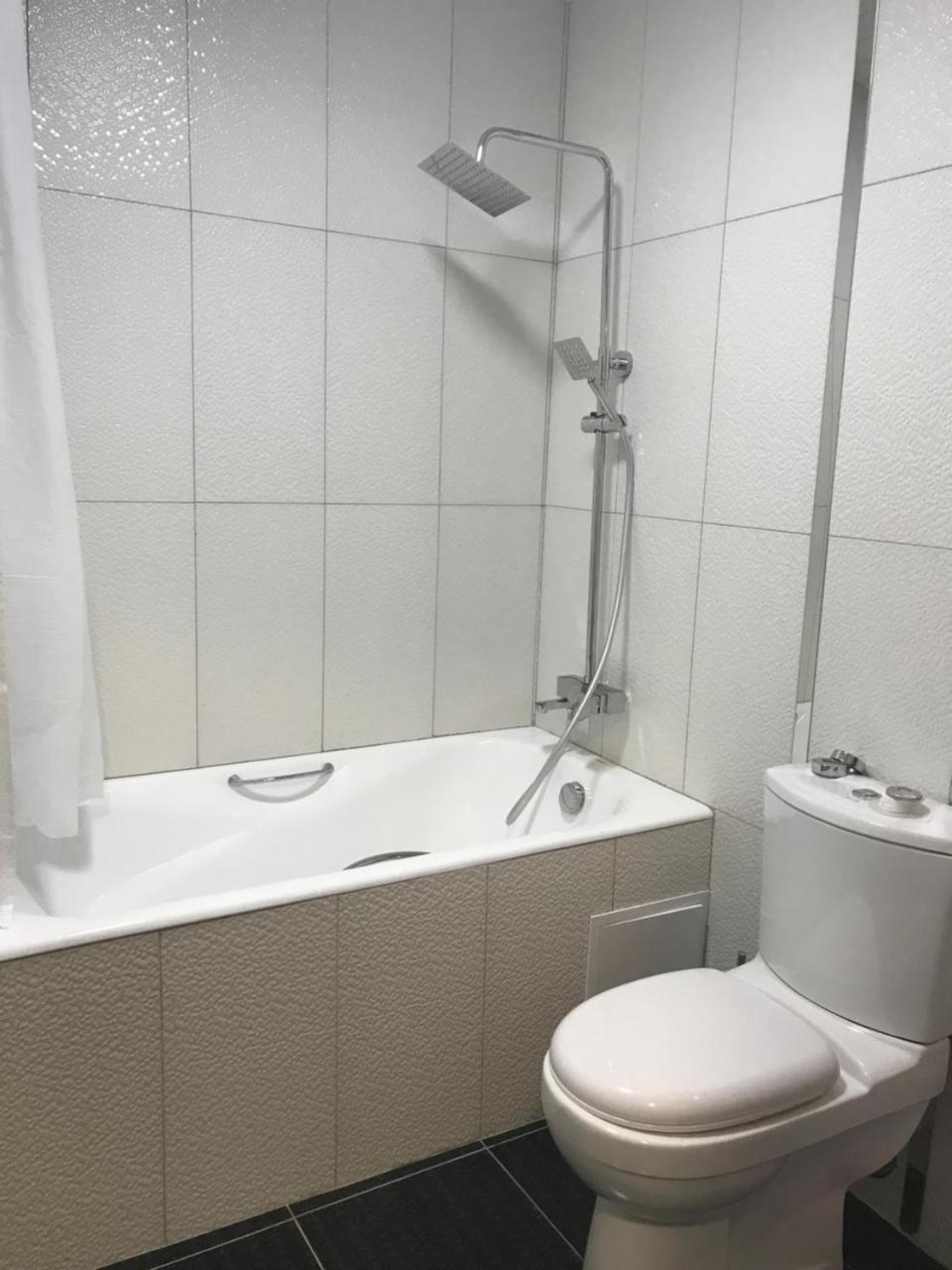Batumi Apartments Guli Esterno foto